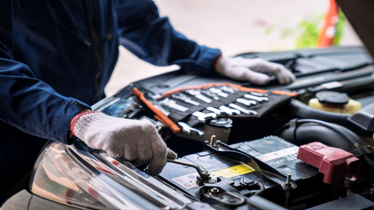 Tips For Maintaining My Car’s Battery Lifespan